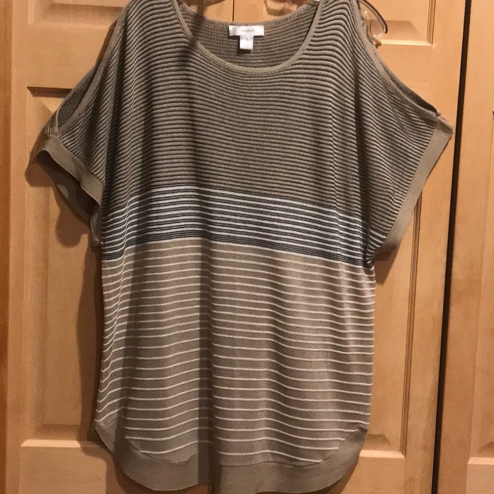 CJBanks open shoulder top